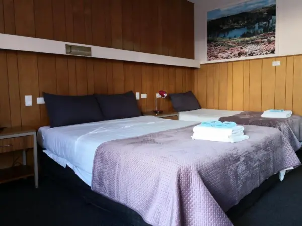 Jasper Motor Inn 5